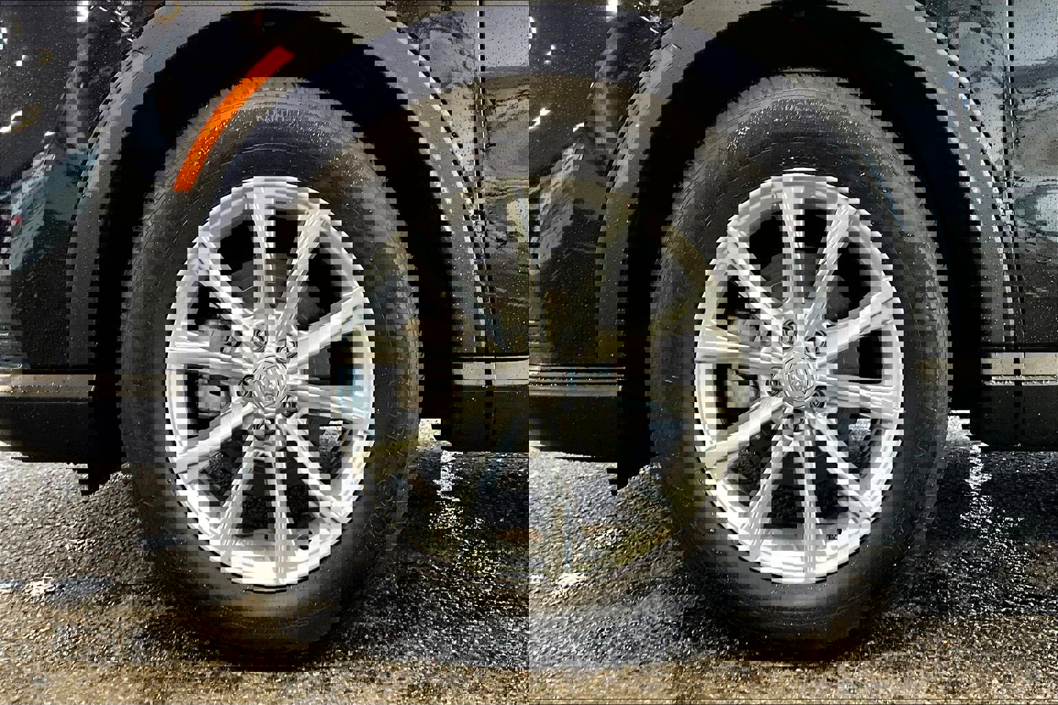 Used 2025 Honda CR-V EX-L image 8