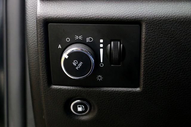 Used 2019 Jeep Grand Cherokee Laredo RWD image 20