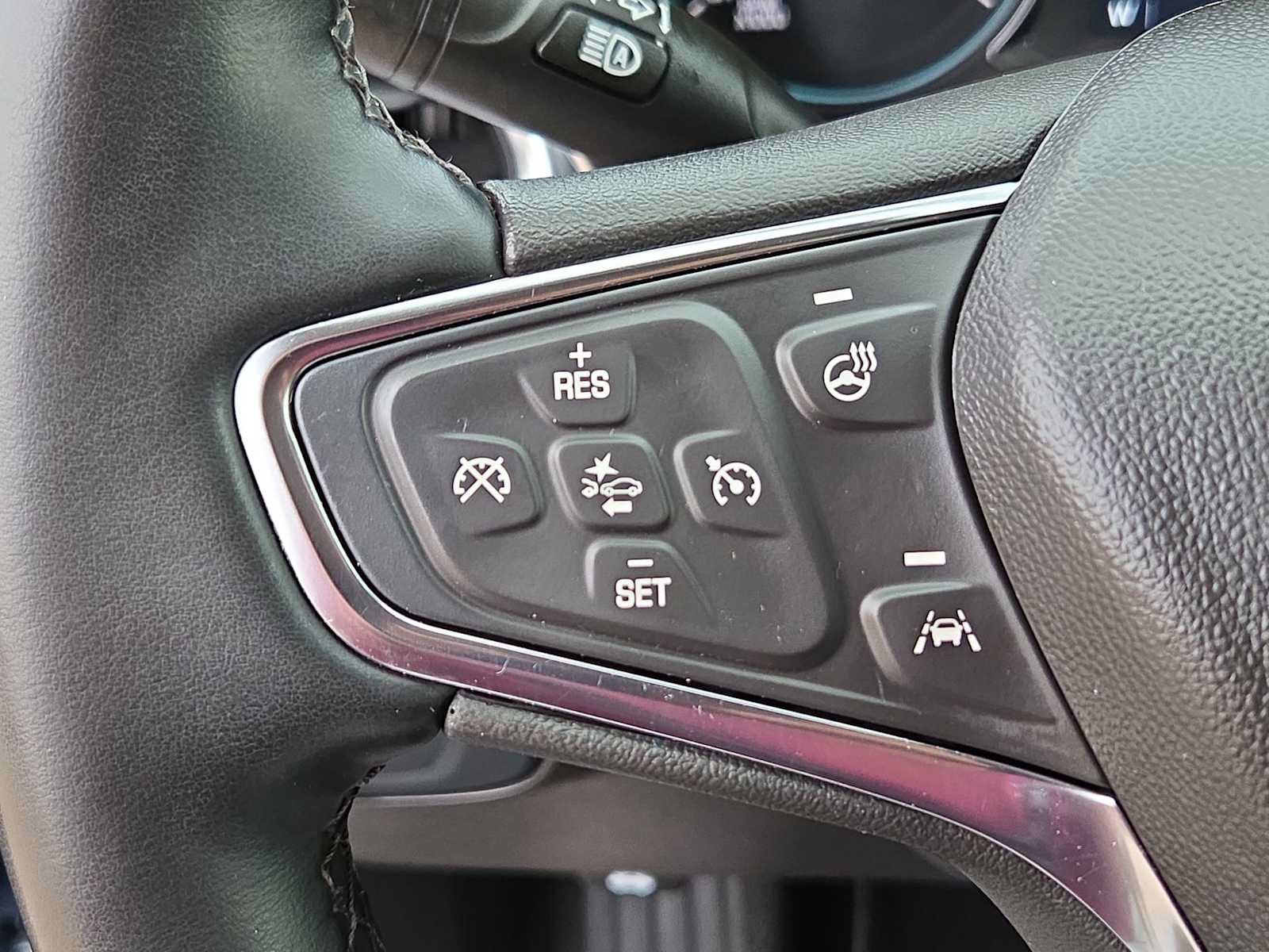 Used 2024 Chevrolet Equinox LT FWD image 23