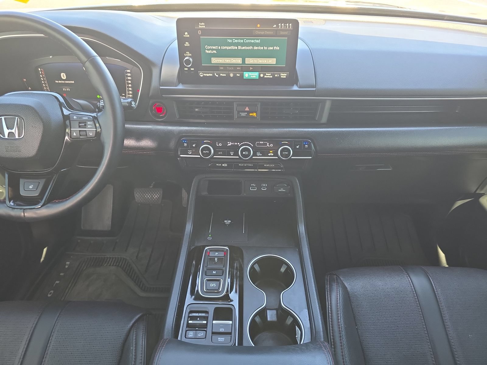 Used 2025 Honda Pilot Black Edition image 11