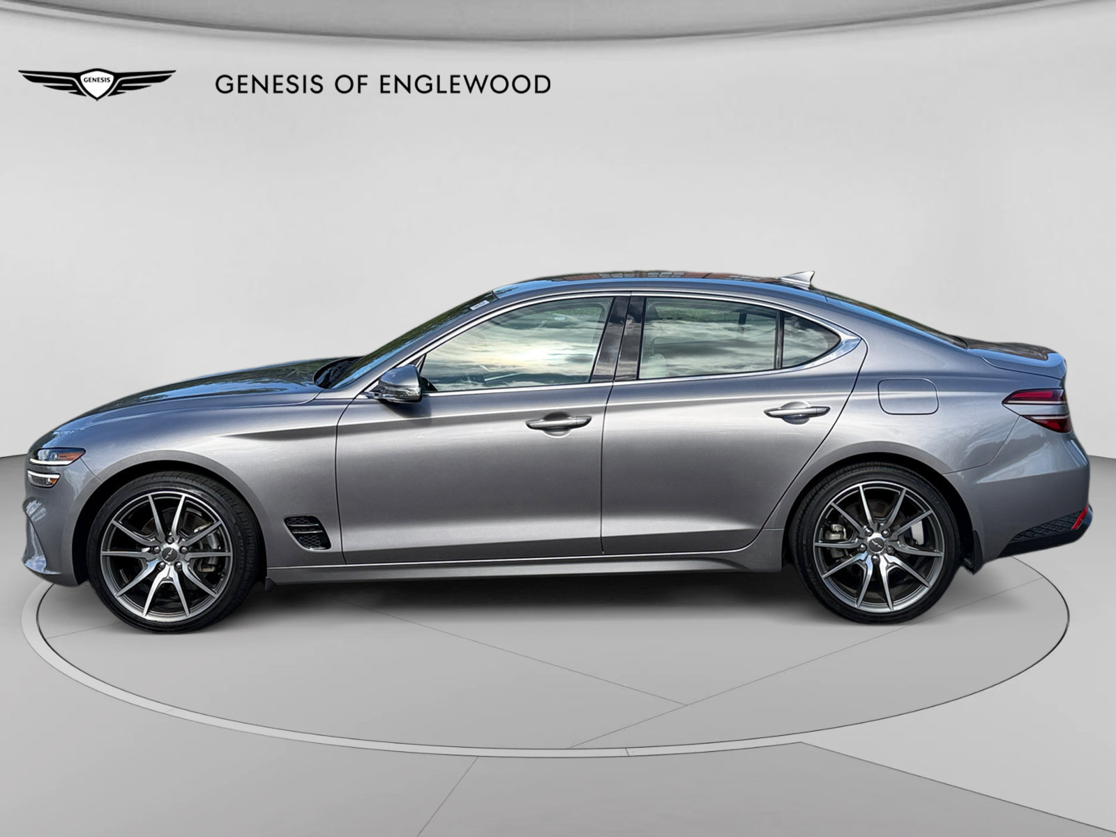 Used 2023 Genesis G70 2.0T AWD/4WD image 13