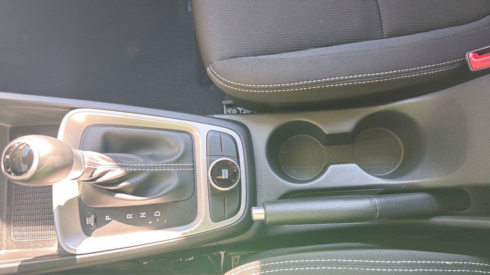 Used 2024 Hyundai Venue SEL FWD image 16