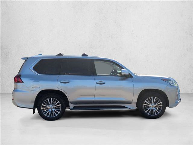 Used 2021 Lexus LX 570 4WD w/ Luxury Package image 4