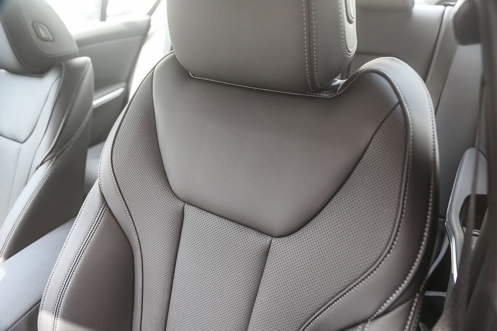 New 2026 BMW 330i Sedan w/ Convenience Package RWD image 21