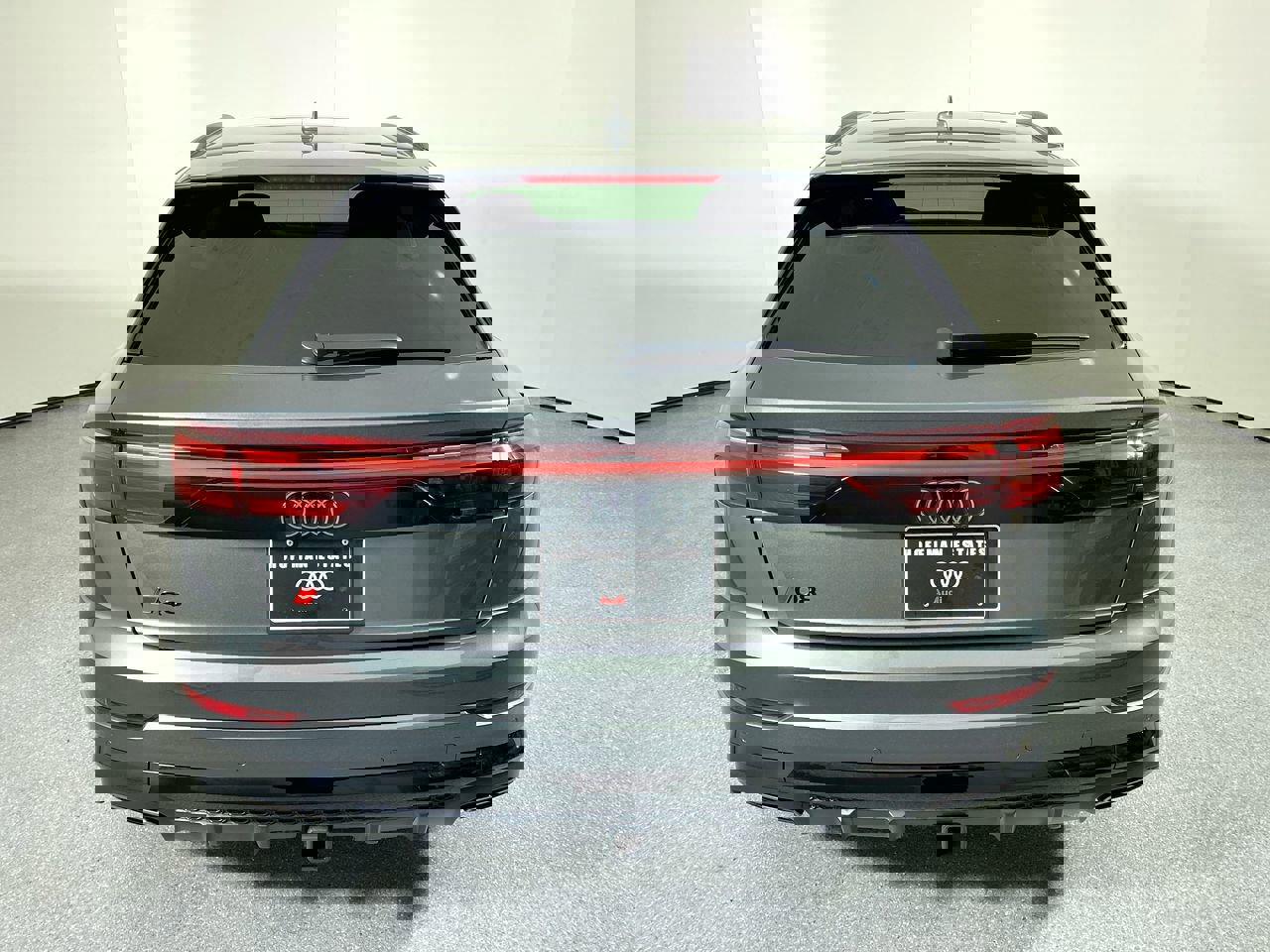 Used 2025 Audi Q8 Premium Plus w/ Premium Plus Package image 34