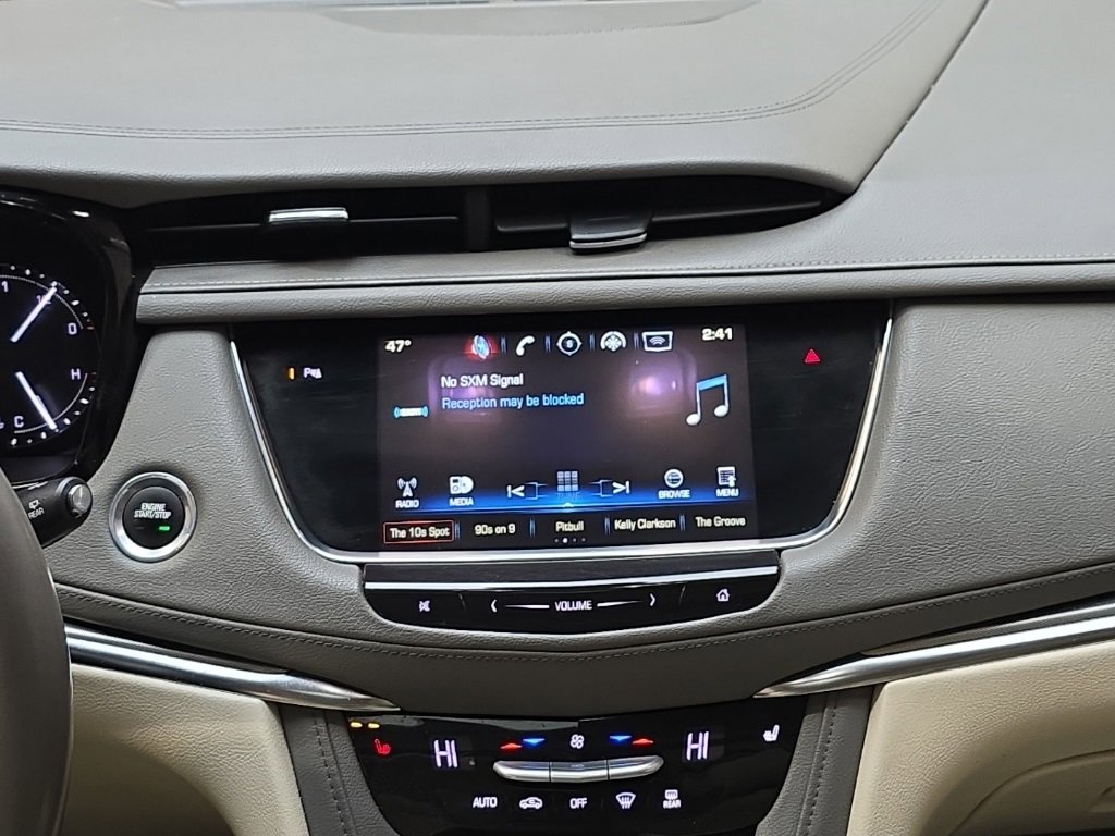 Used 2017 Cadillac XT5 Luxury w/ Driver Awareness Package image 18