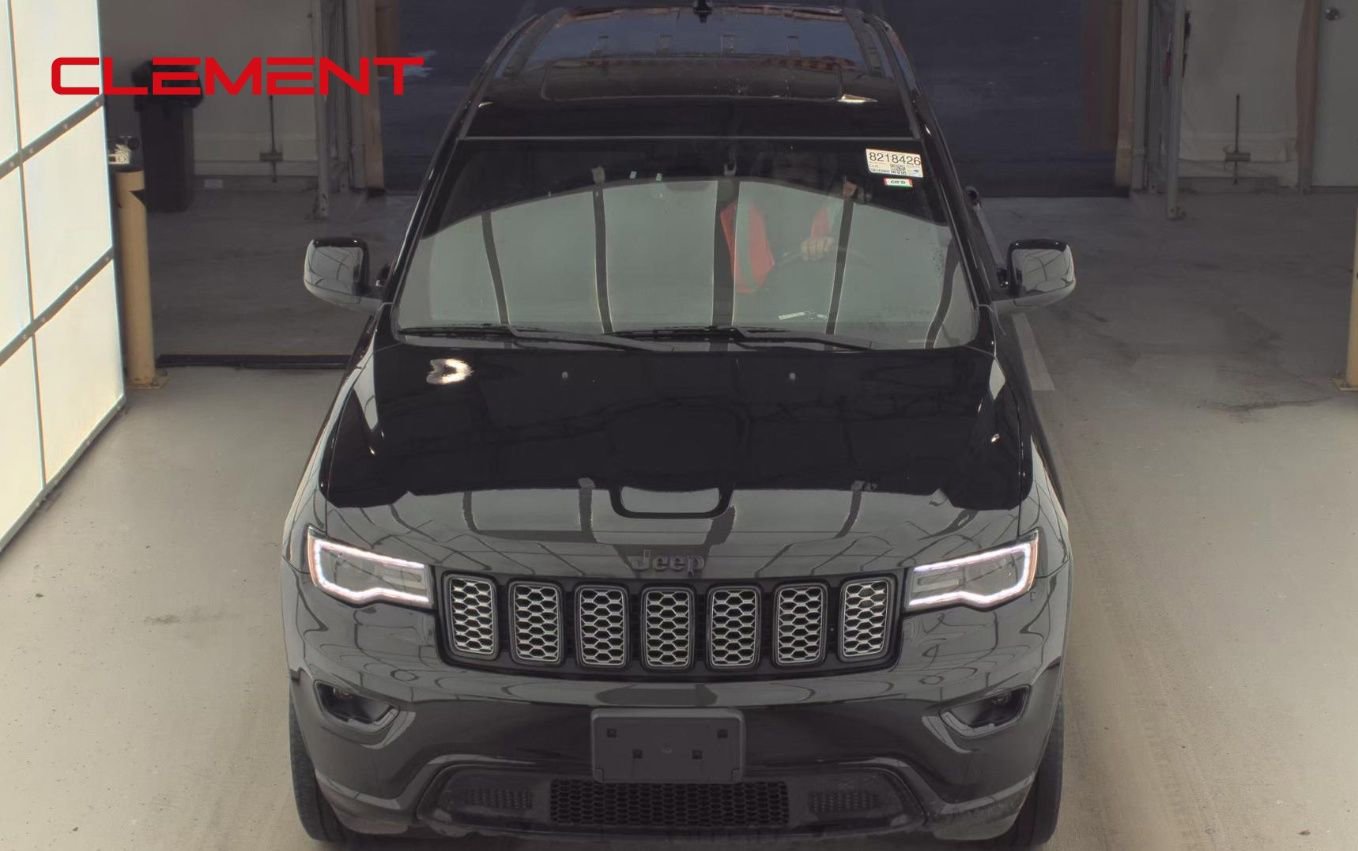 Used 2022 Jeep Grand Cherokee Laredo X image 2