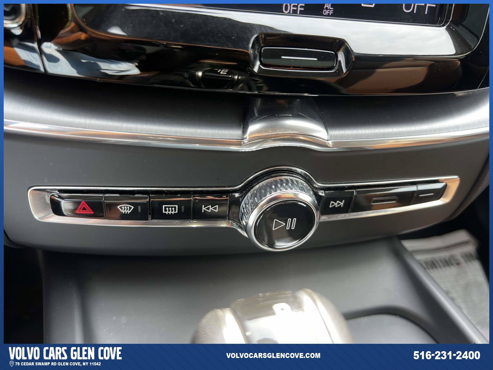Used 2020 Volvo XC60 T5 Momentum AWD/4WD image 29