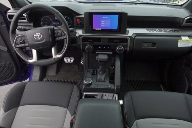 Used 2025 Toyota Tacoma TRD Sport image 13