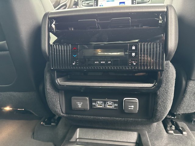 New 2025 Jeep Wagoneer L Series II w/ Convenience Group I image 30