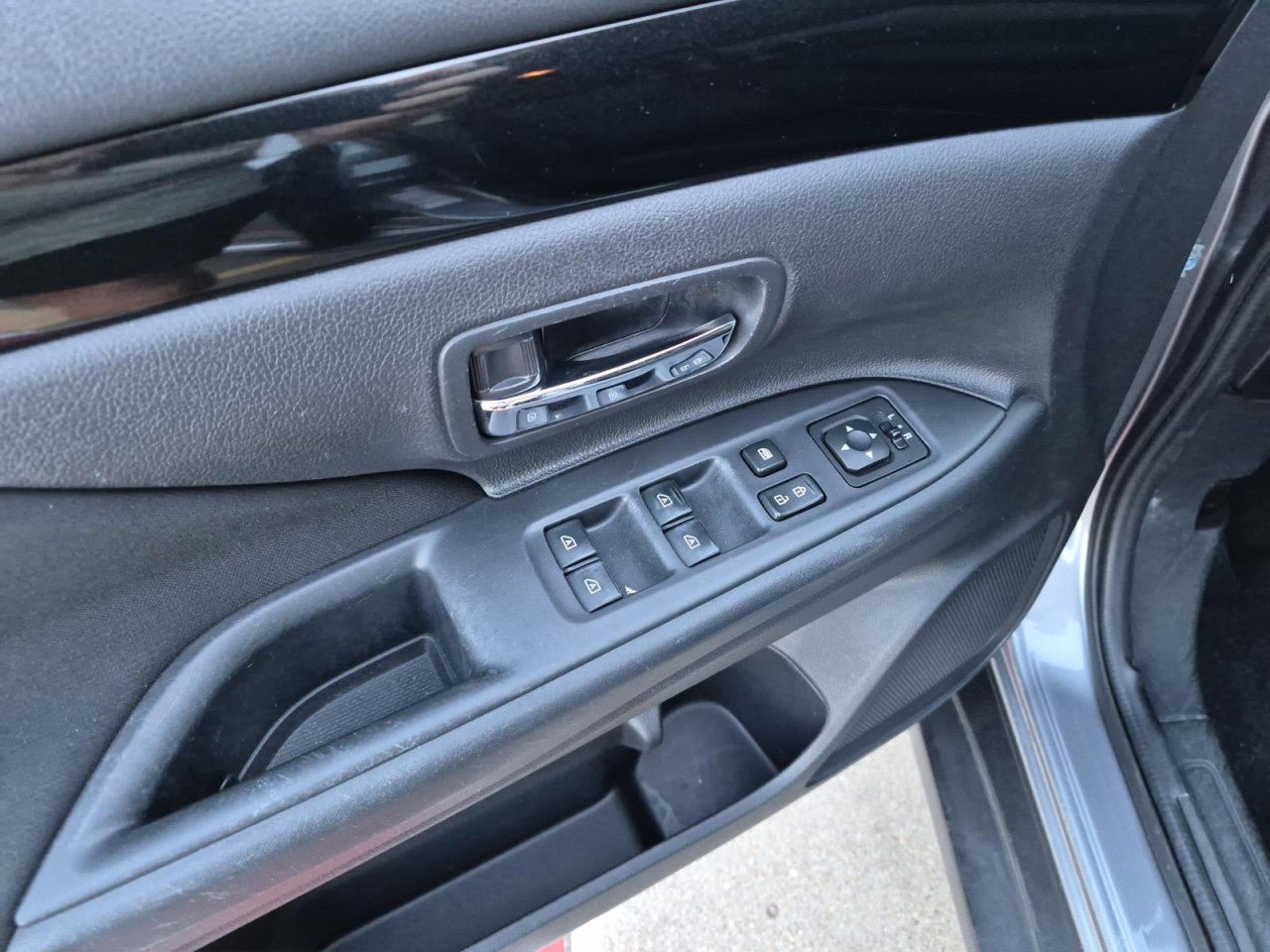 Used 2020 Mitsubishi Outlander SEL AWD/4WD image 11