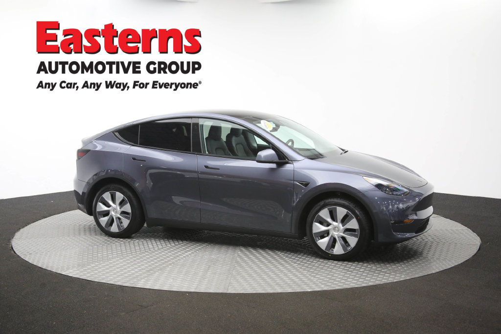 Used 2023 Tesla Model Y Long Range AWD/4WD image 44