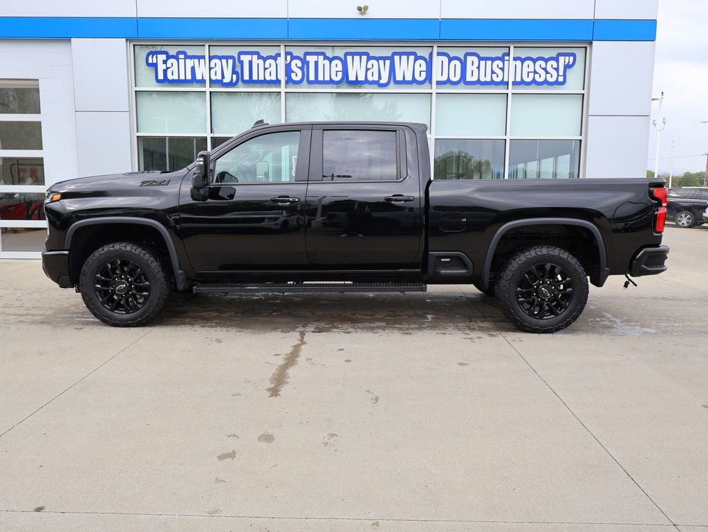 Used 2025 Chevrolet Silverado 2500 LT w/ Trail Boss Package AWD/4WD image 7