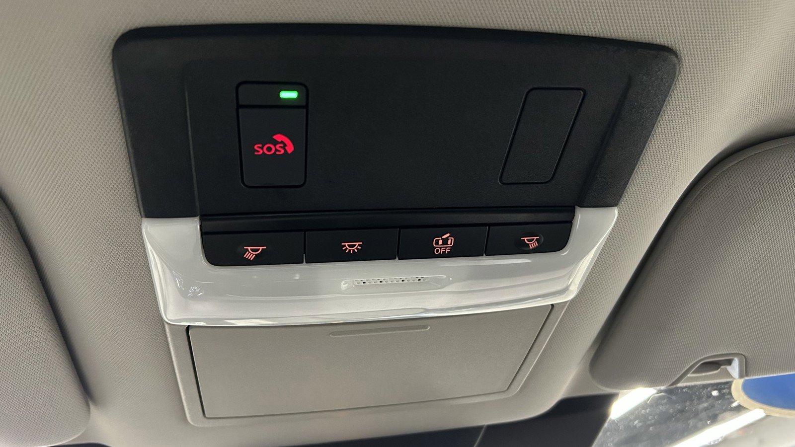 Used 2025 Nissan Pathfinder SV image 36