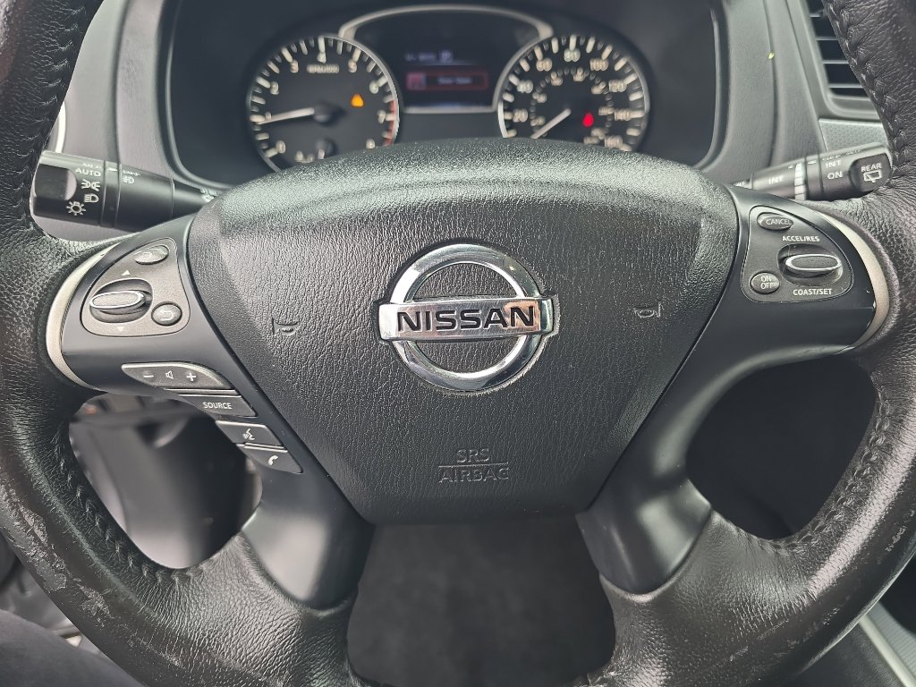 Used 2017 Nissan Pathfinder SL w/ SL Premium Package AWD/4WD image 29