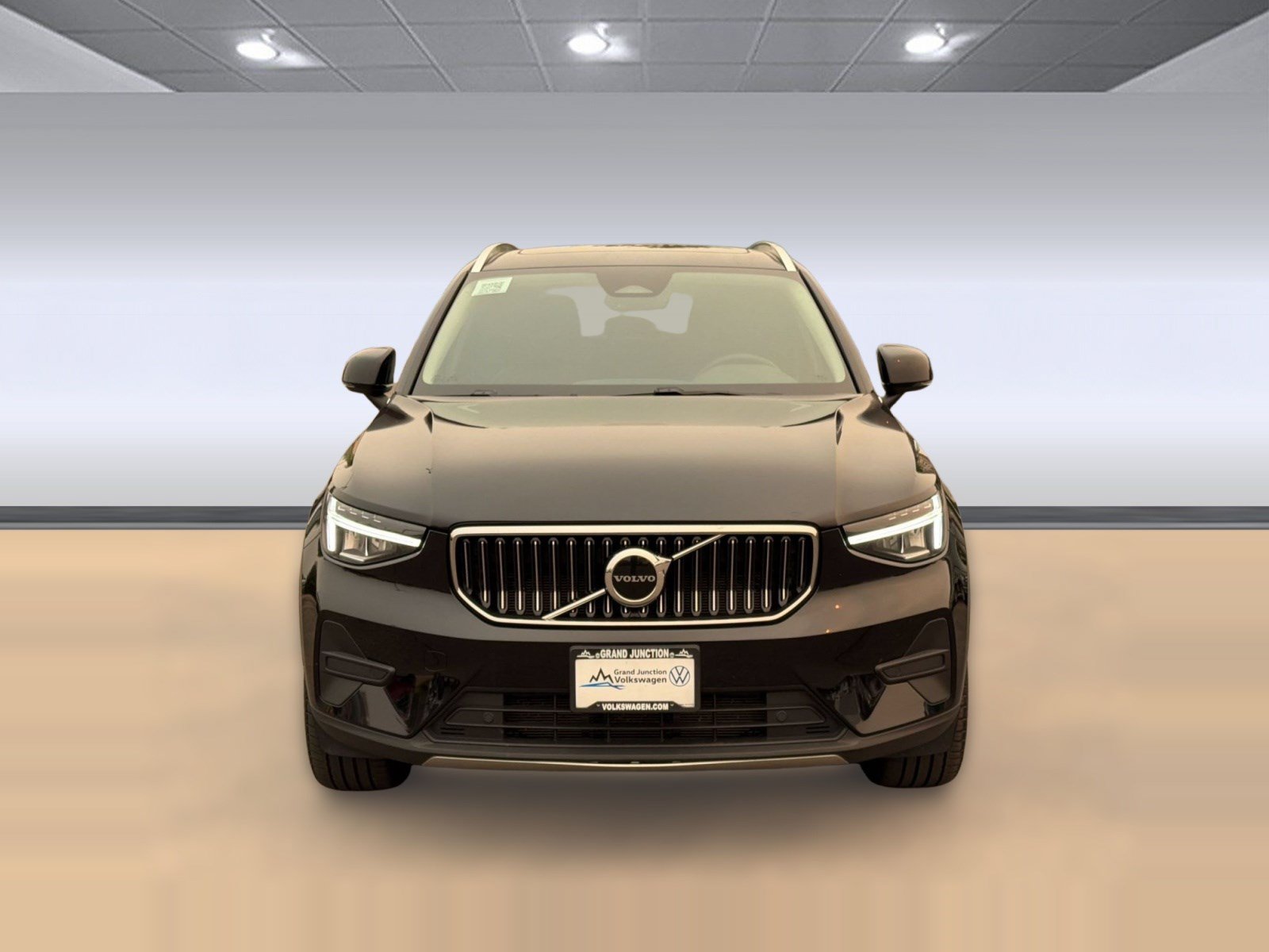 Used 2025 Volvo XC40 B5 Core AWD/4WD image 6
