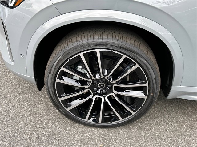 New 2026 Volvo XC90 B6 Plus w/ Protection Package image 5