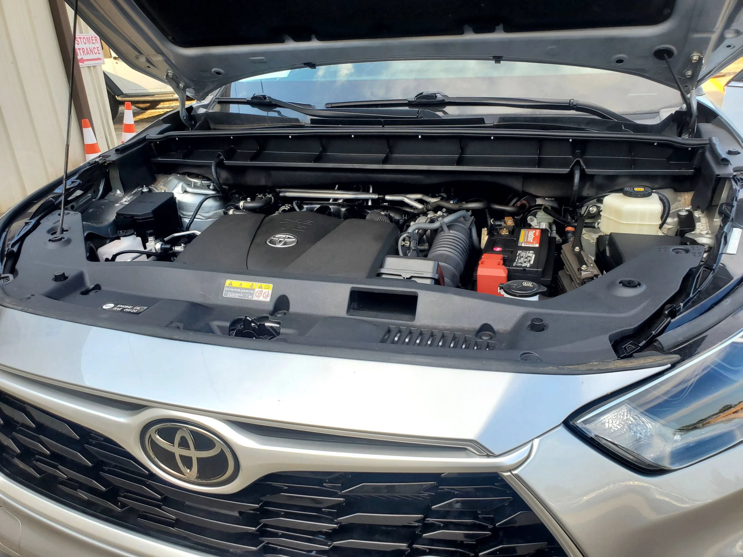 Used 2022 Toyota Highlander XLE FWD image 72