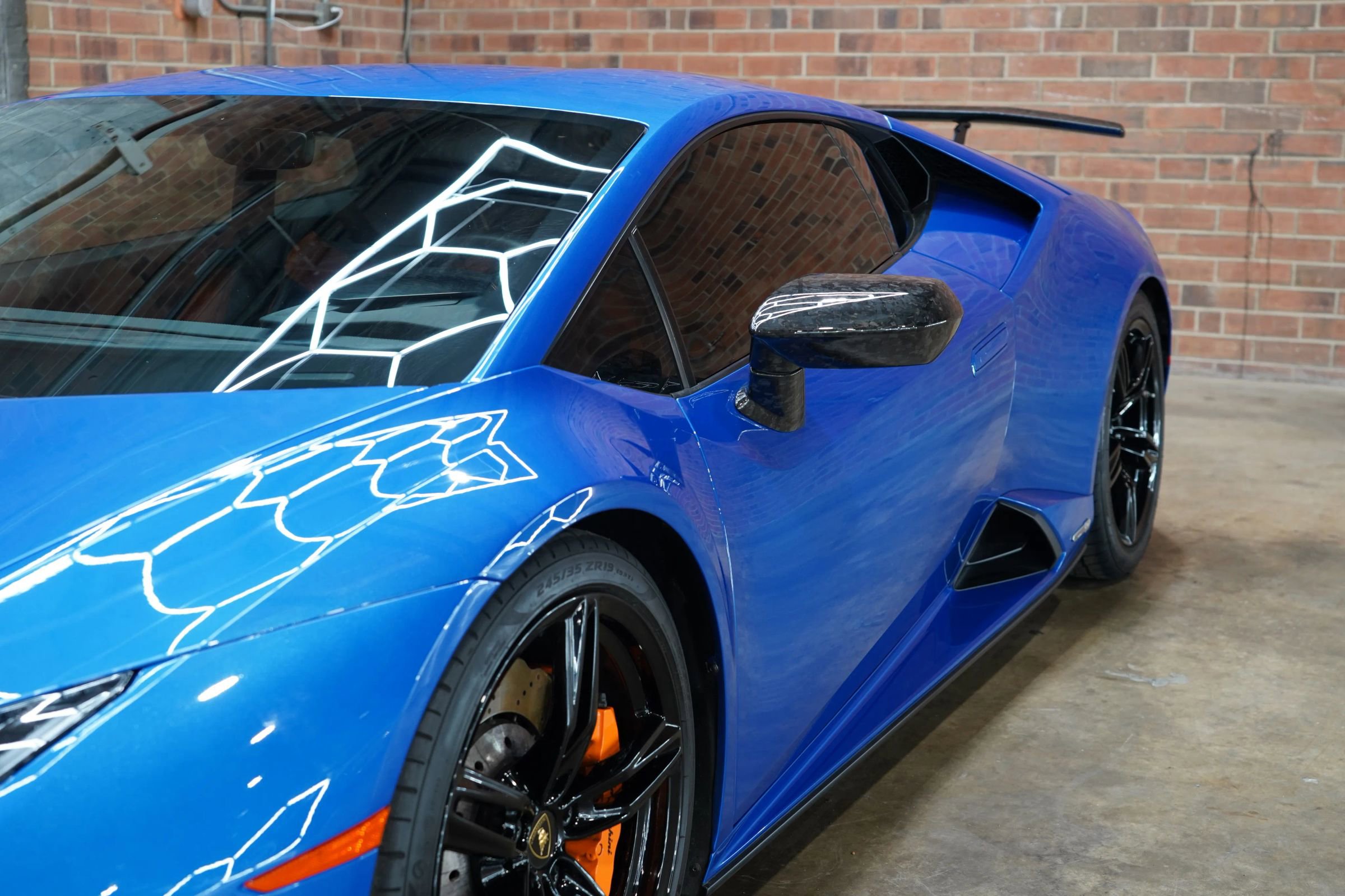 Used 2020 Lamborghini Huracan EVO image 25