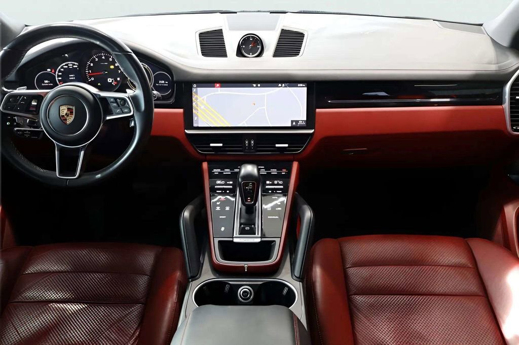 Used 2019 Porsche Cayenne Base image 16