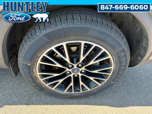 Used 2021 Ford Escape SEL w/ Class II Trailer Tow Package image 8