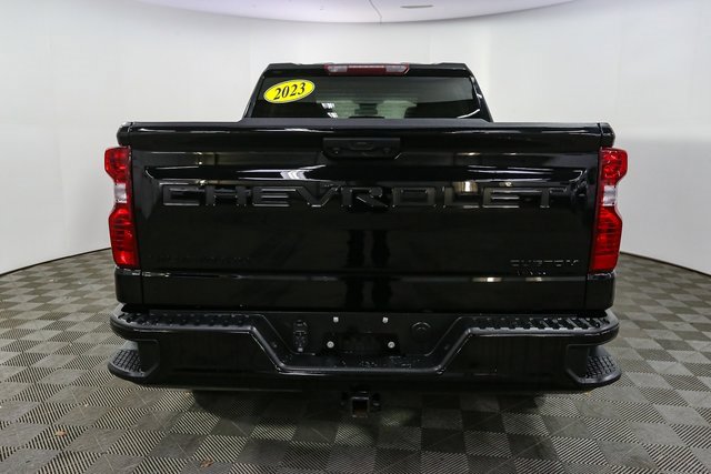 Used 2023 Chevrolet Silverado 1500 Custom image 10