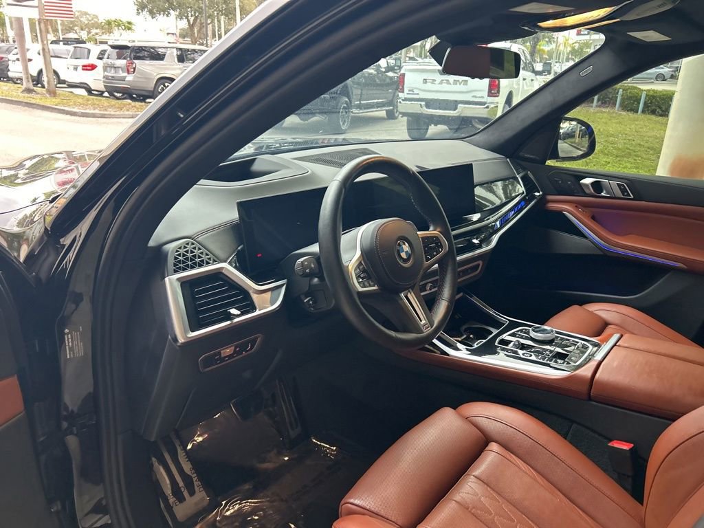 Used 2023 BMW X7 M60i w/ Executive Package image 6