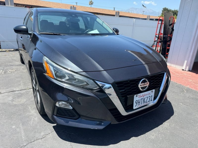 Used 2022 Nissan Altima 2.5 SV FWD image 5