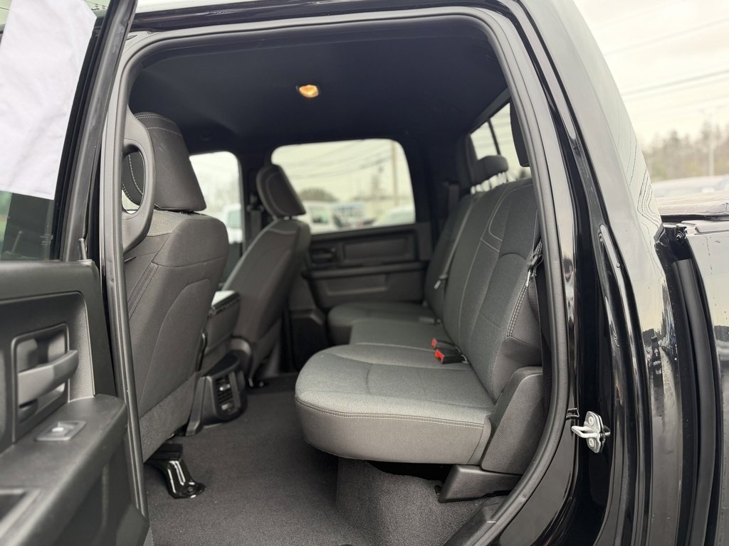 Used 2024 RAM 2500 Tradesman w/ Chrome Appearance Group image 12