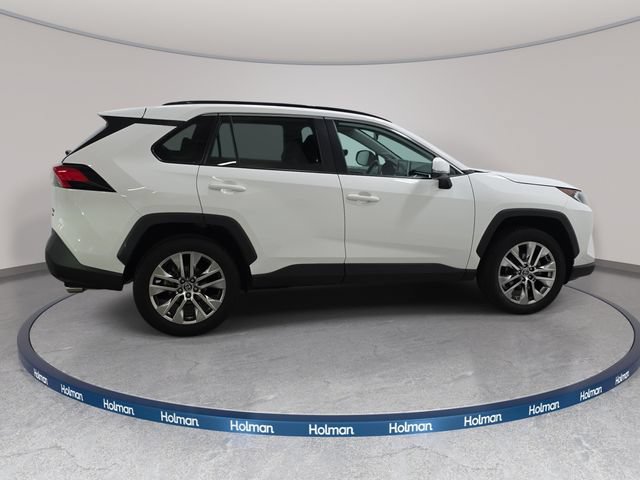 Certified 2020 Toyota RAV4 XLE Premium AWD/4WD image 4