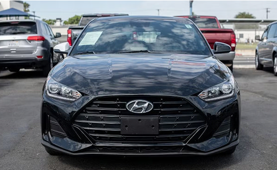 Used 2020 Hyundai Veloster 2.0 FWD image 2