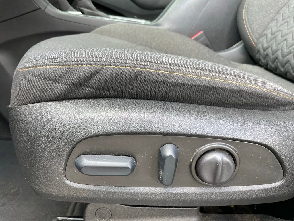 Used 2023 Chevrolet Equinox LT image 11