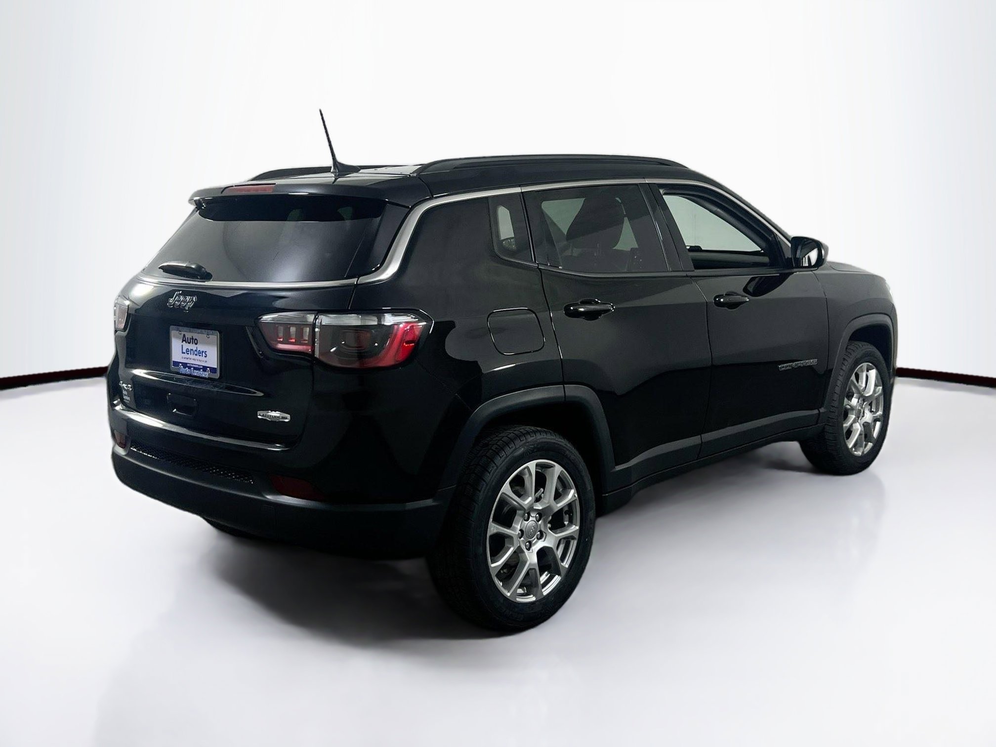 Used 2022 Jeep Compass Latitude image 5