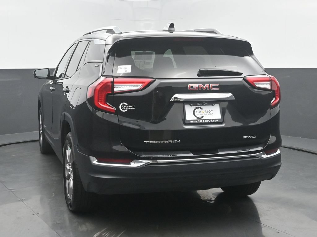 Used 2024 GMC Terrain SLT AWD/4WD image 5