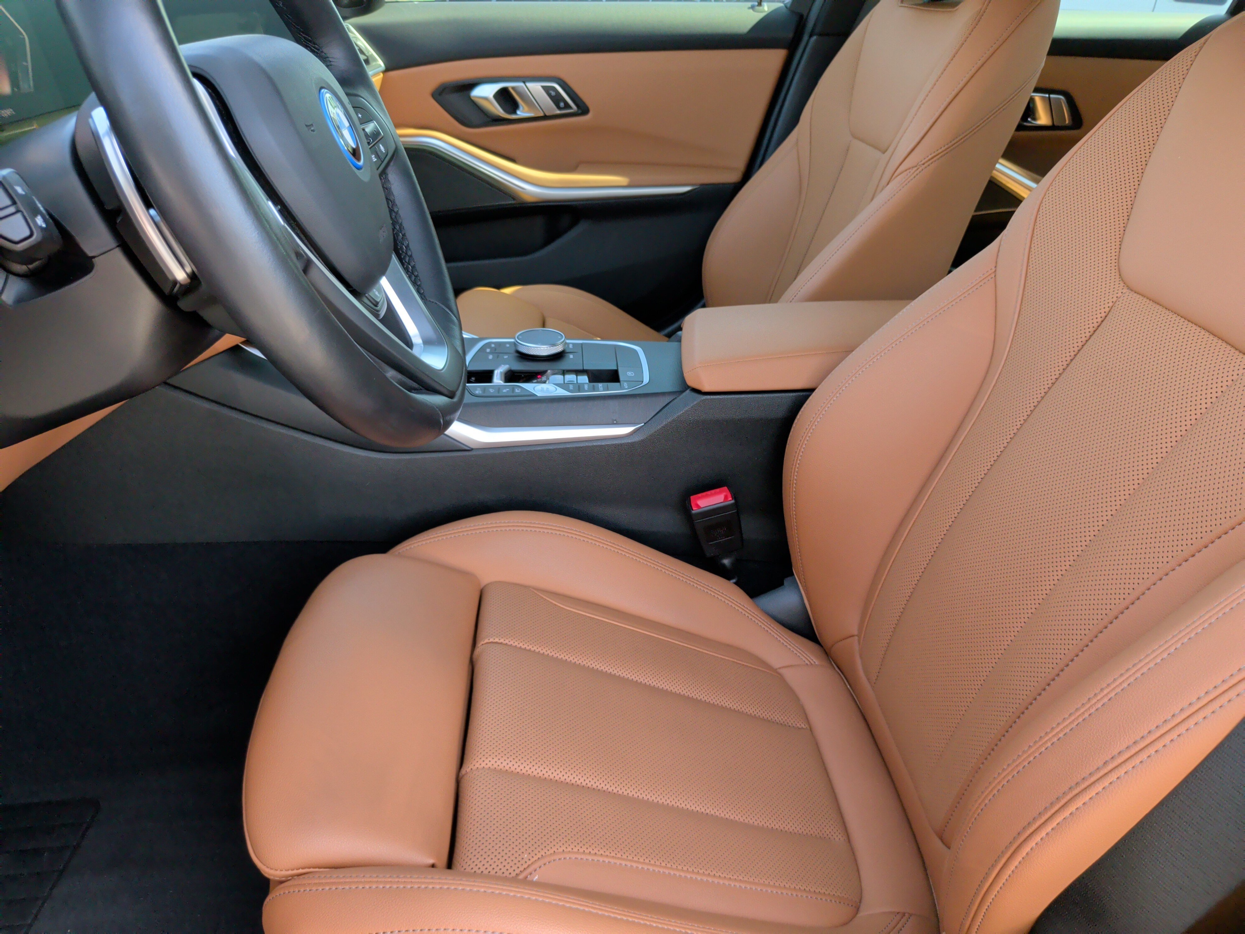 Used 2023 BMW 330e w/ Premium Package RWD image 28