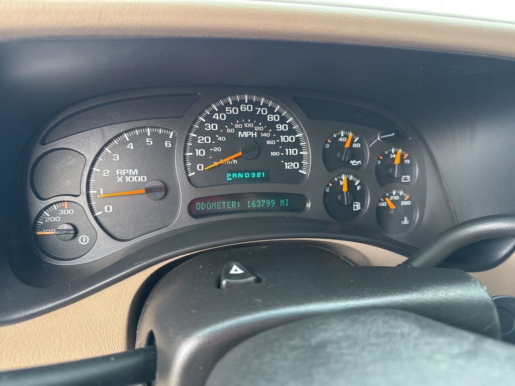 Used 2004 Chevrolet Suburban 2500 LT w/ Preferred Equipment Group image 23