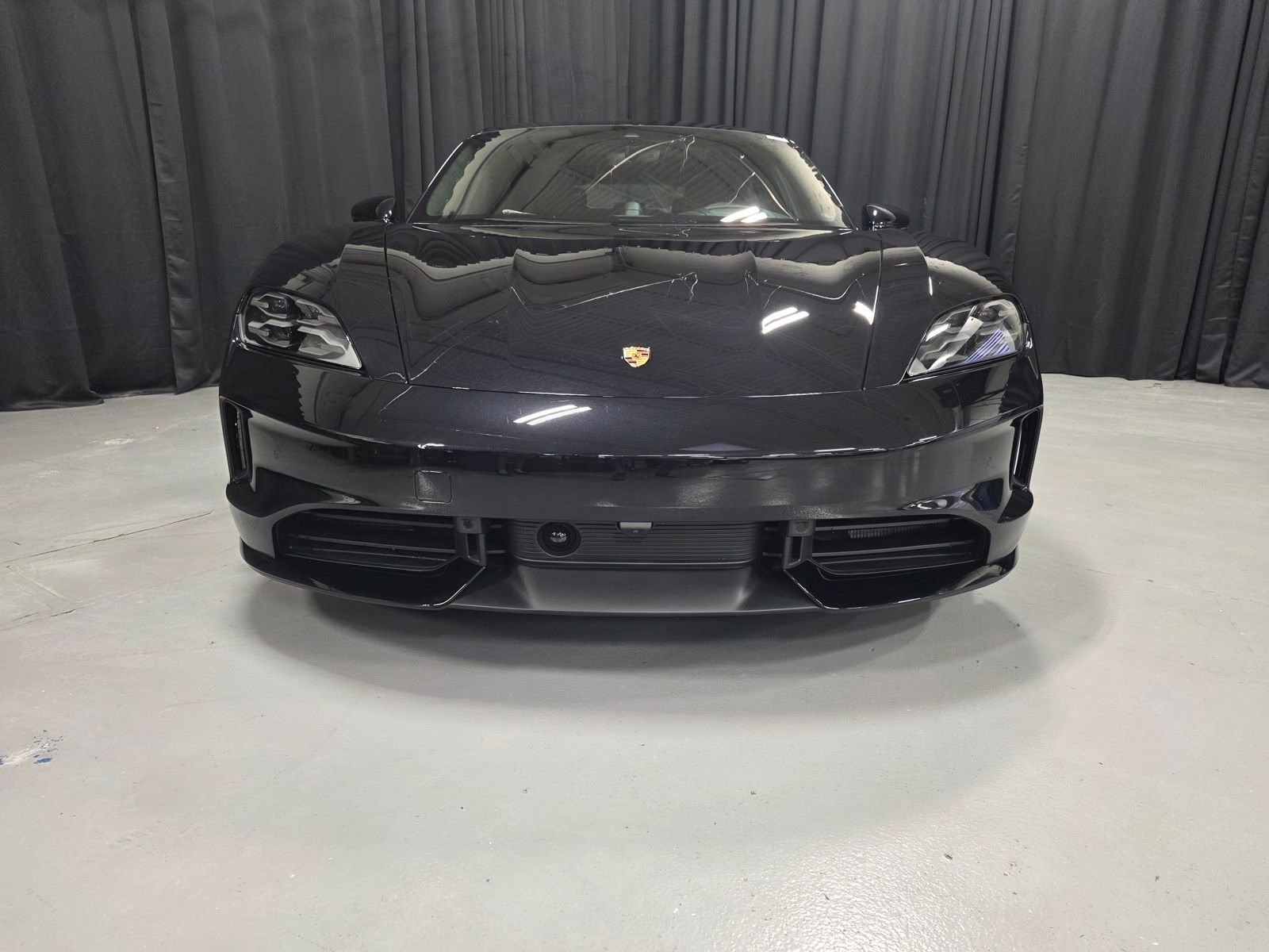 New 2026 Porsche Taycan GTS image 2