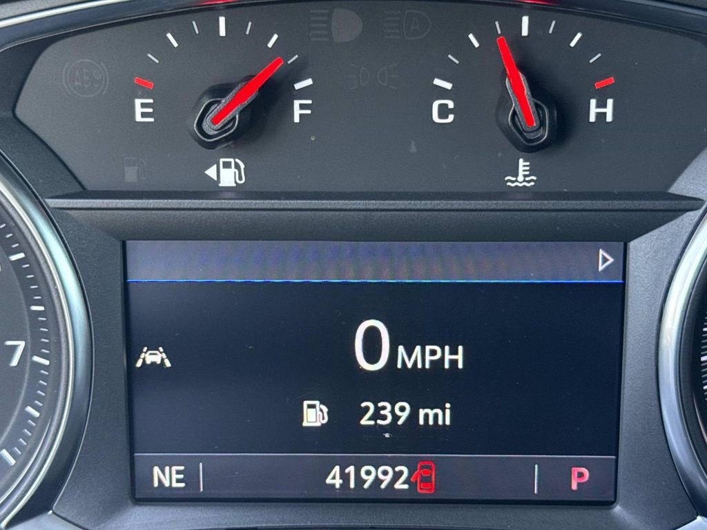 Used 2023 GMC Terrain SLT image 40