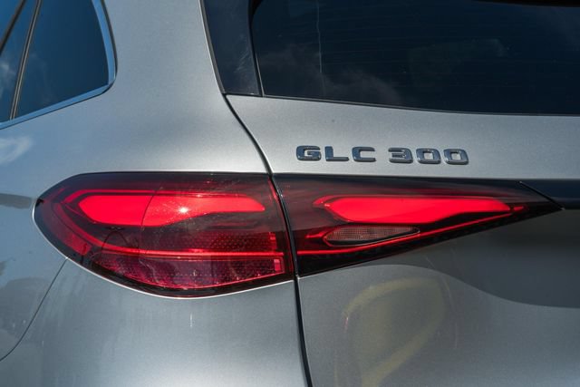 Used 2023 Mercedes-Benz GLC 300 4MATIC image 8
