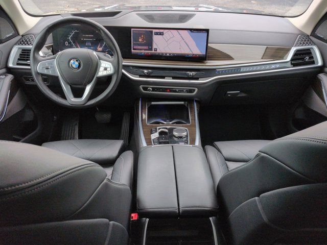 Used 2024 BMW X7 xDrive40i AWD/4WD image 16