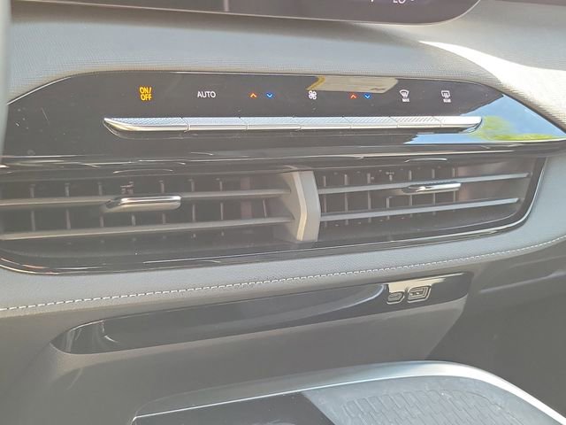 Certified 2025 Buick Enclave Preferred image 24