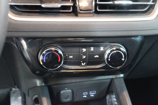 Used 2025 Chevrolet TrailBlazer LT FWD image 21