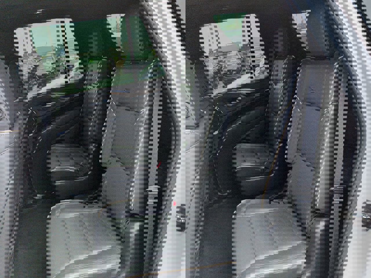 Used 2022 Cadillac Escalade Premium Luxury image 12