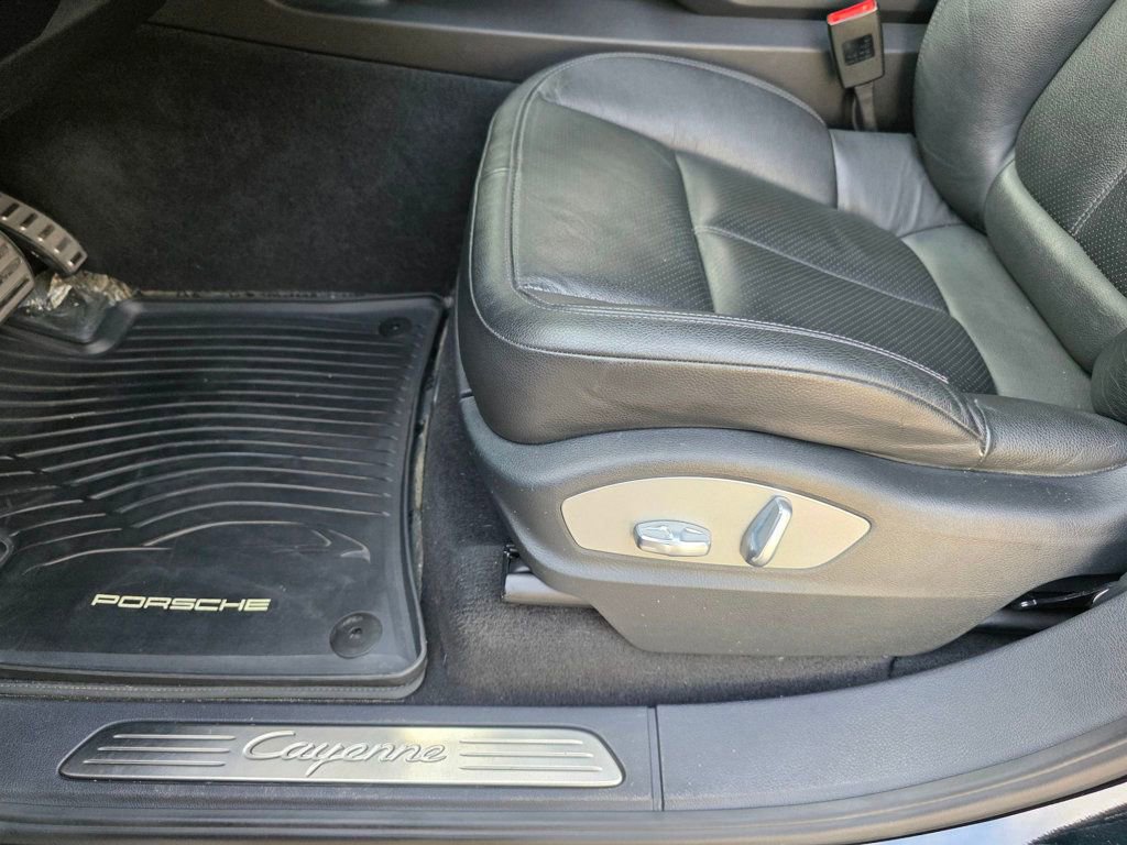 Used 2014 Porsche Cayenne 2014 PORSCHE CAYENNE SPORT DES image 41