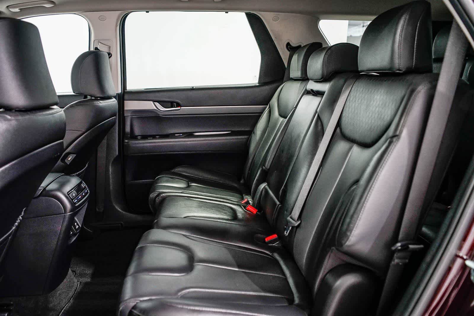 Used 2022 Hyundai Palisade SEL w/ 8P Bench Seat Package FWD image 18