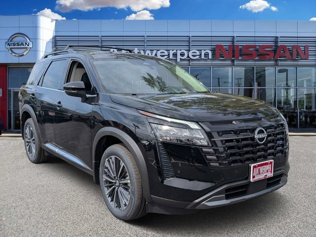 New 2026 Nissan Pathfinder Platinum w/ Accent Package AWD/4WD image 1