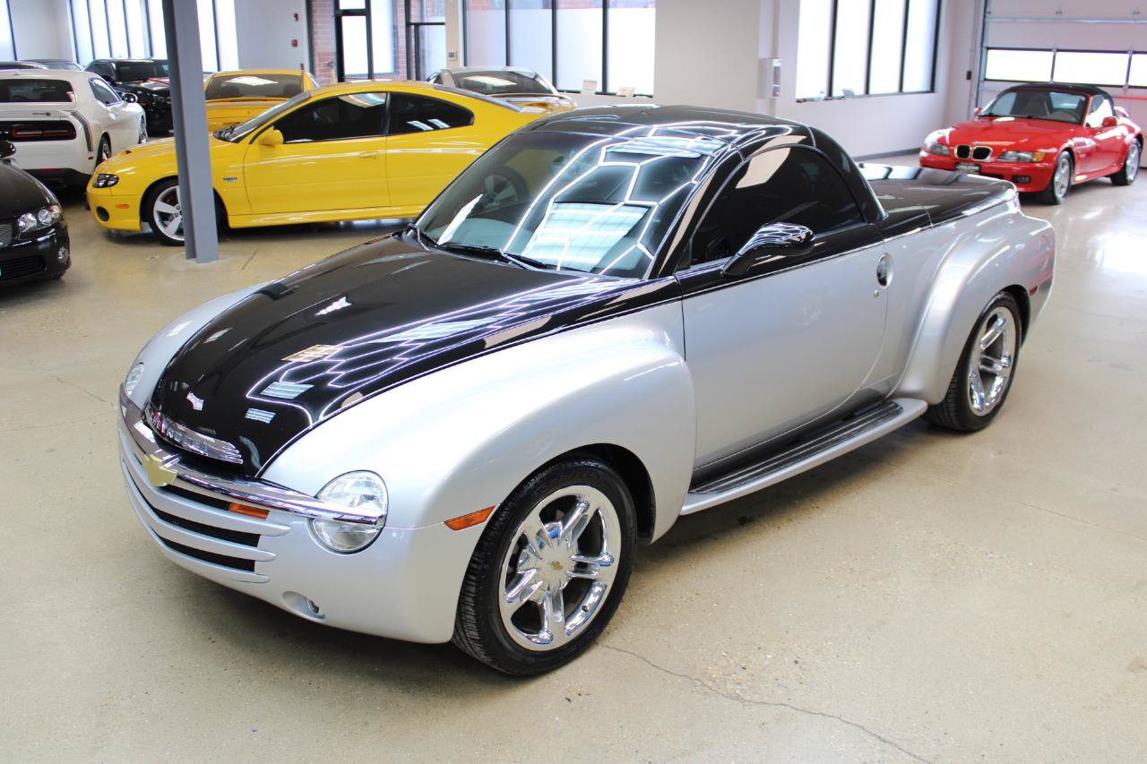Used 2006 Chevrolet SSR w/ Preferred Equipment Group RWD image 19