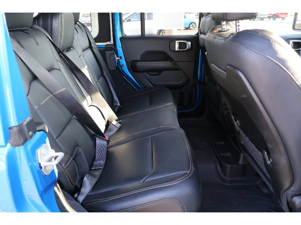 Used 2024 Jeep Wrangler Unlimited Sahara w/ Technology Group AWD/4WD image 19