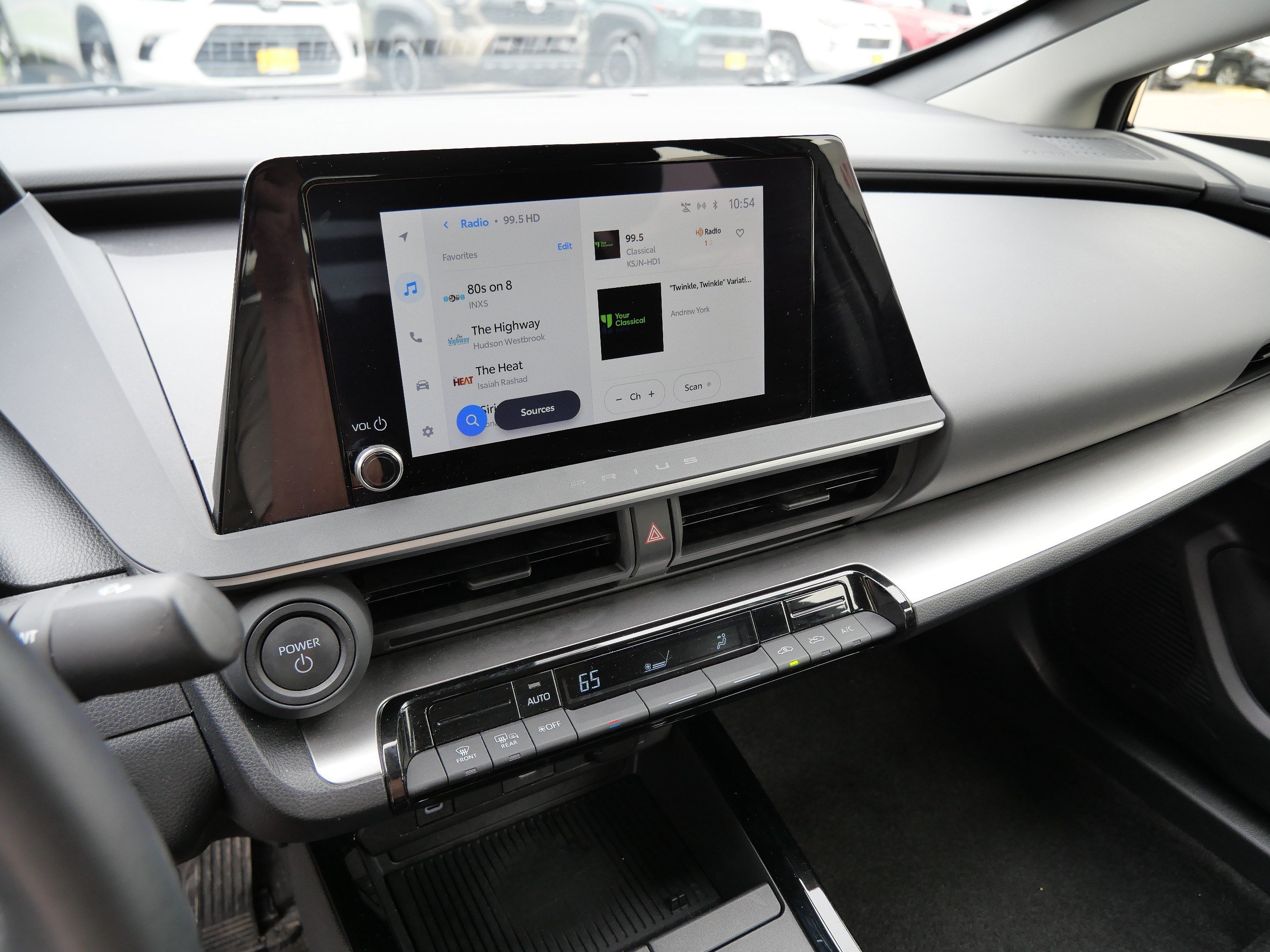 Certified 2025 Toyota Prius LE FWD image 23