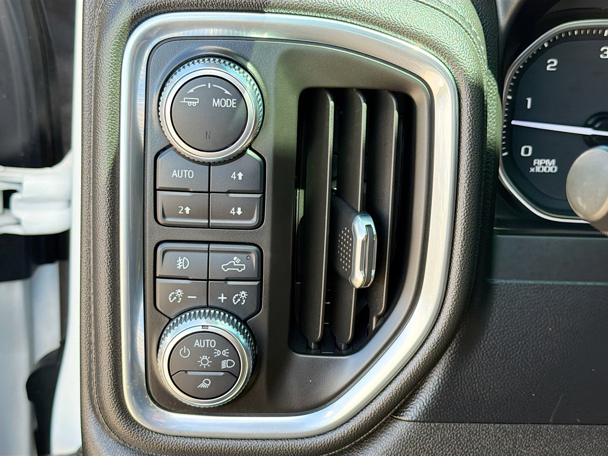 Used 2022 GMC Sierra 2500 SLT image 33